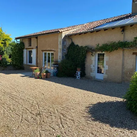 Holiday home La Fermette Aux Canards Savigny-Levescault